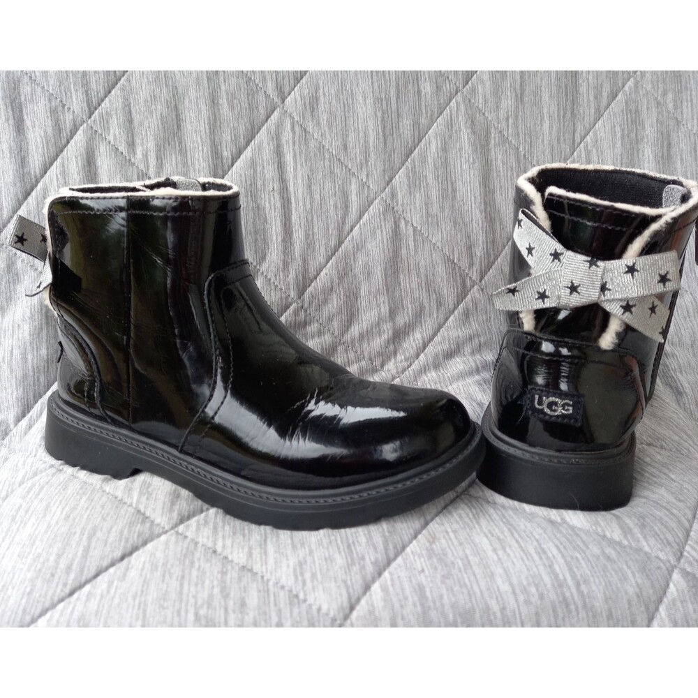 UGG Lynde Boots Kids Sz 3 Black Patent Leather Zipper  Boots Silver Bows &Stars